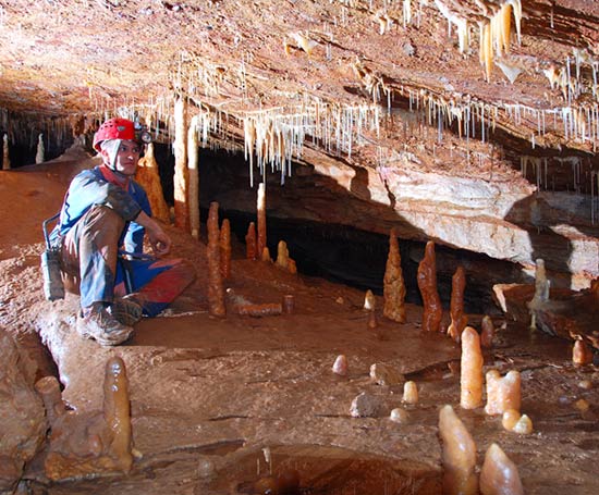 Grotte à côté d'Ispagnac