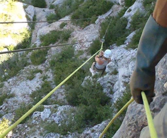 Tyrolienne du parcours de Montbrun