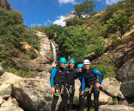 Un groupe de canoteurs dans la vallée du Jerte