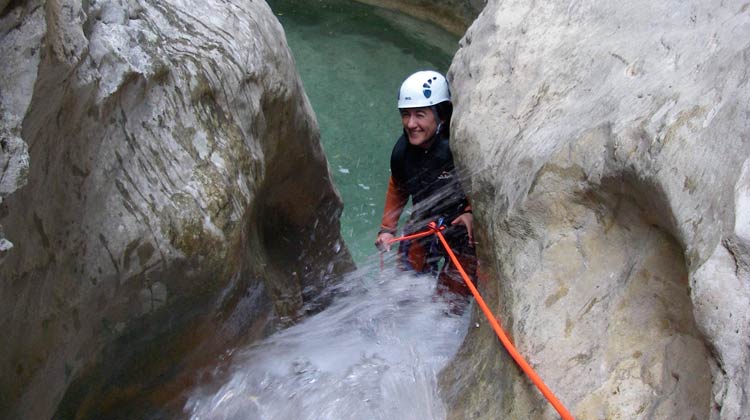 Rappel dans le canyon de Fornocal